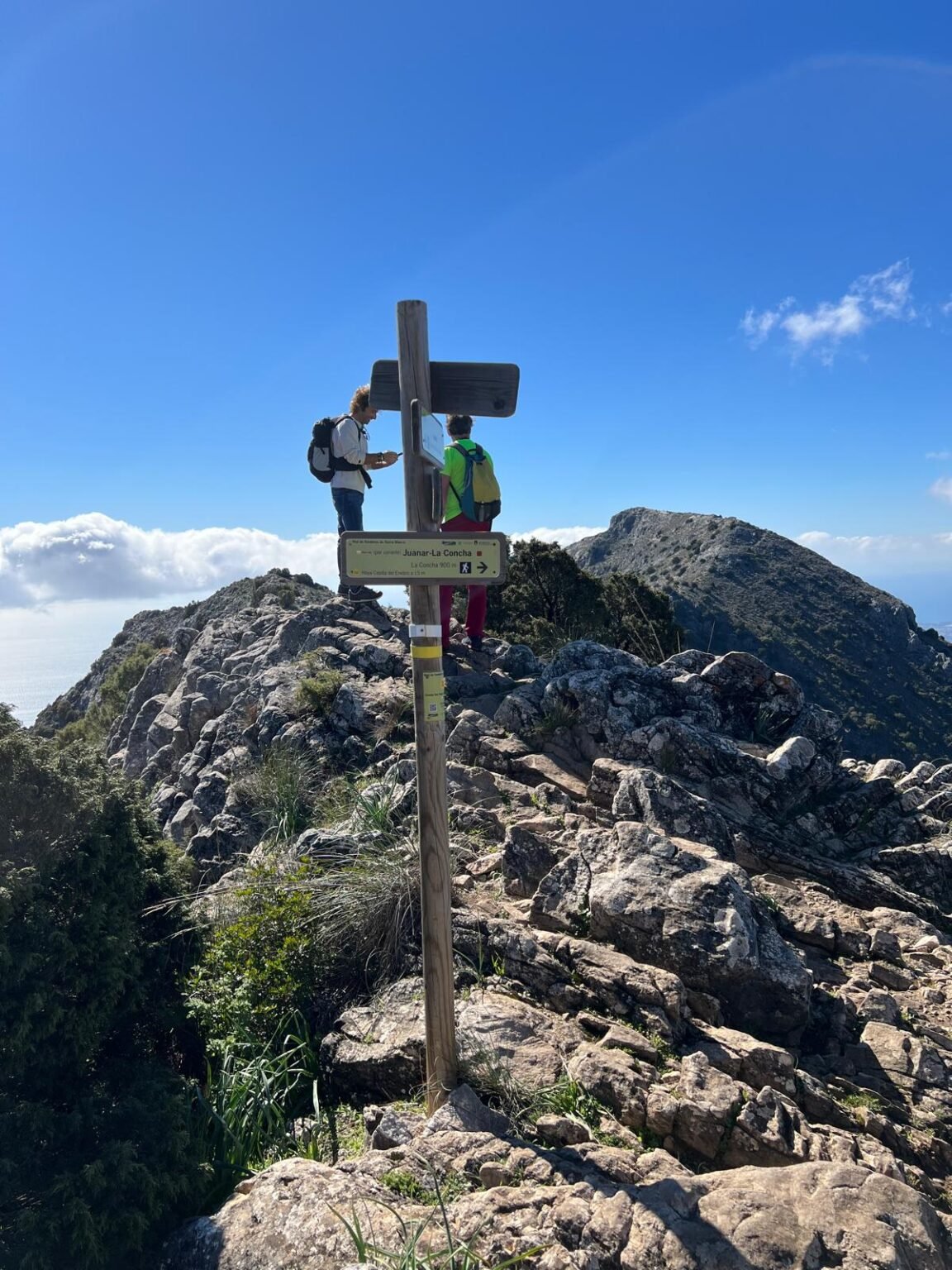 la-concha-hike-marbella-how-to-get-to-the-summit-from-refugio-de-juanar